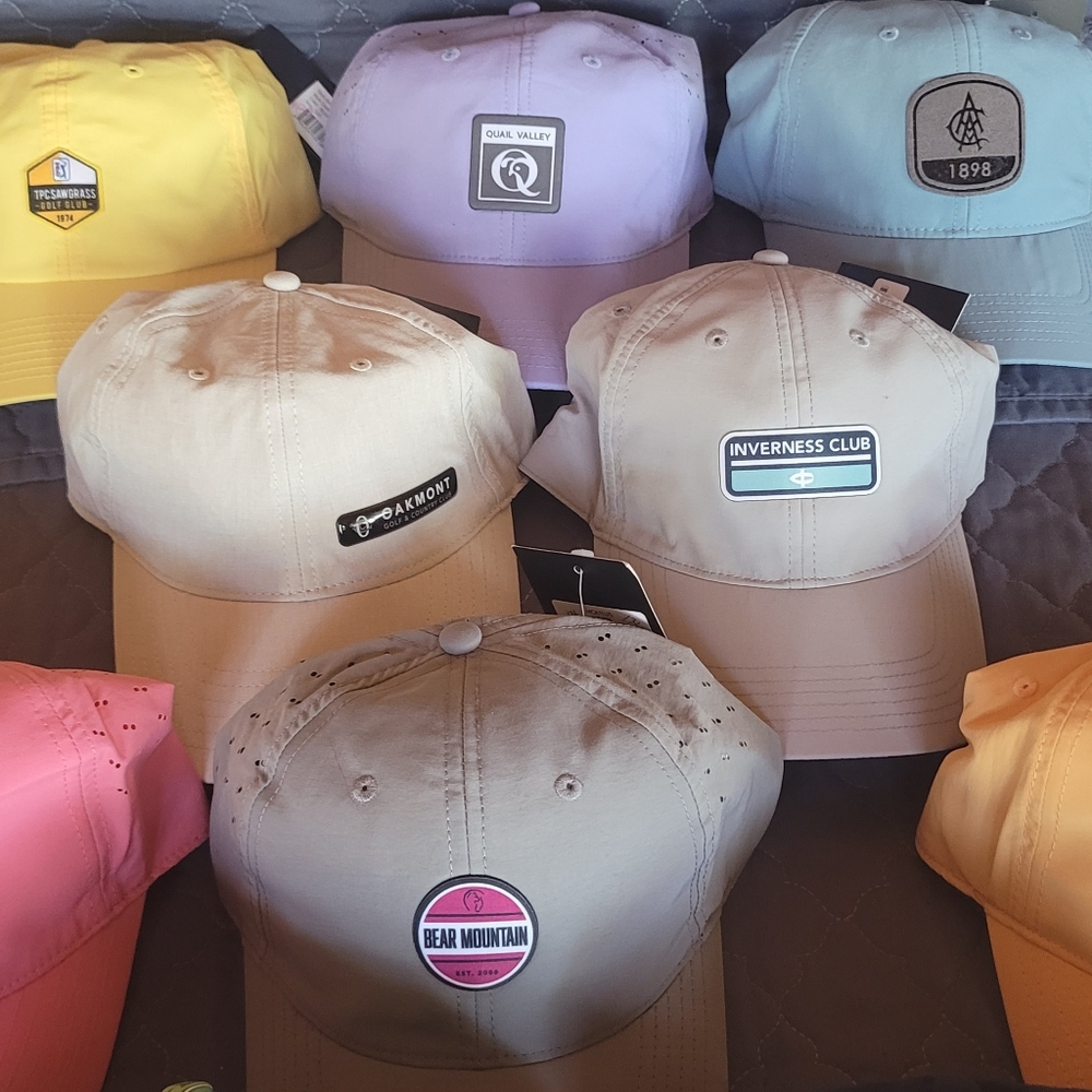 Assorted golf caps with various course logos - Picture 8 of 9